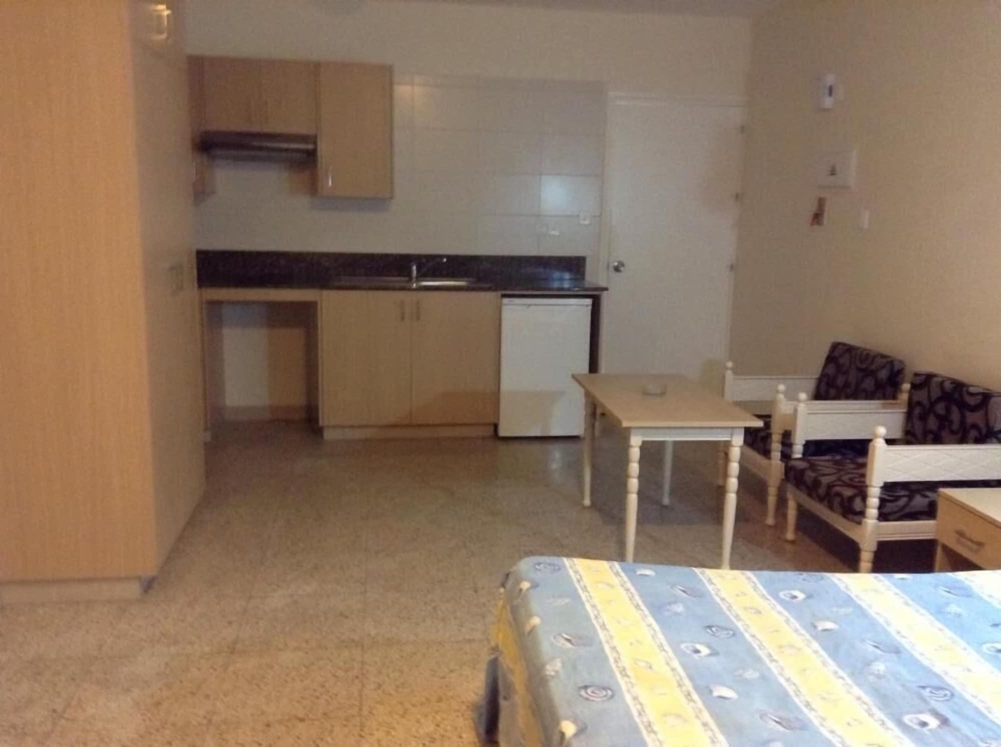 Christabelle Hotel Apartments Ayia Napa Esterno foto