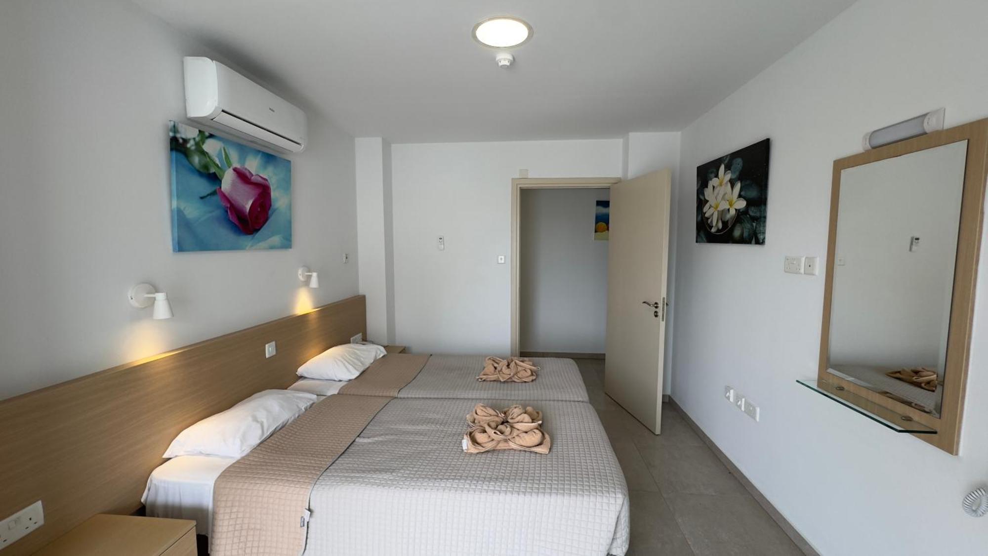 Christabelle Hotel Apartments Ayia Napa Esterno foto